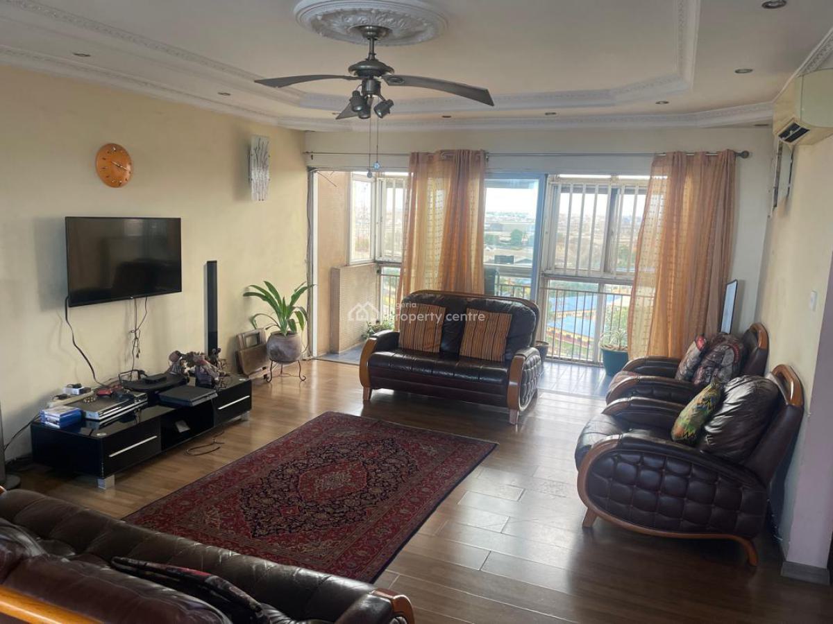 3 Bedroom Flat with a Room Bq, Eric Moore Towers, Surulere, Lagos, Flat / Apartment for Sale