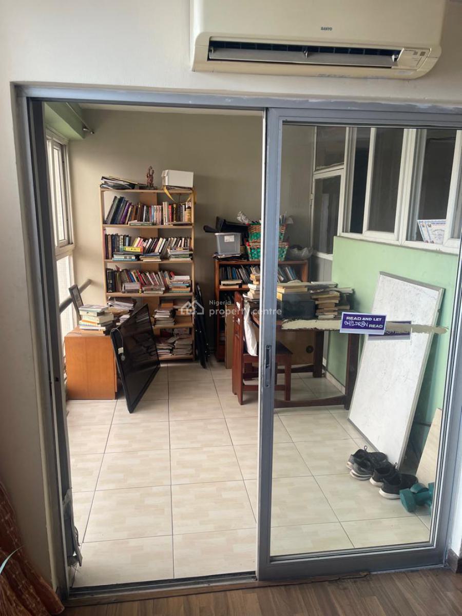 3 Bedroom Flat with a Room Bq, Eric Moore Towers, Surulere, Lagos, Flat / Apartment for Sale