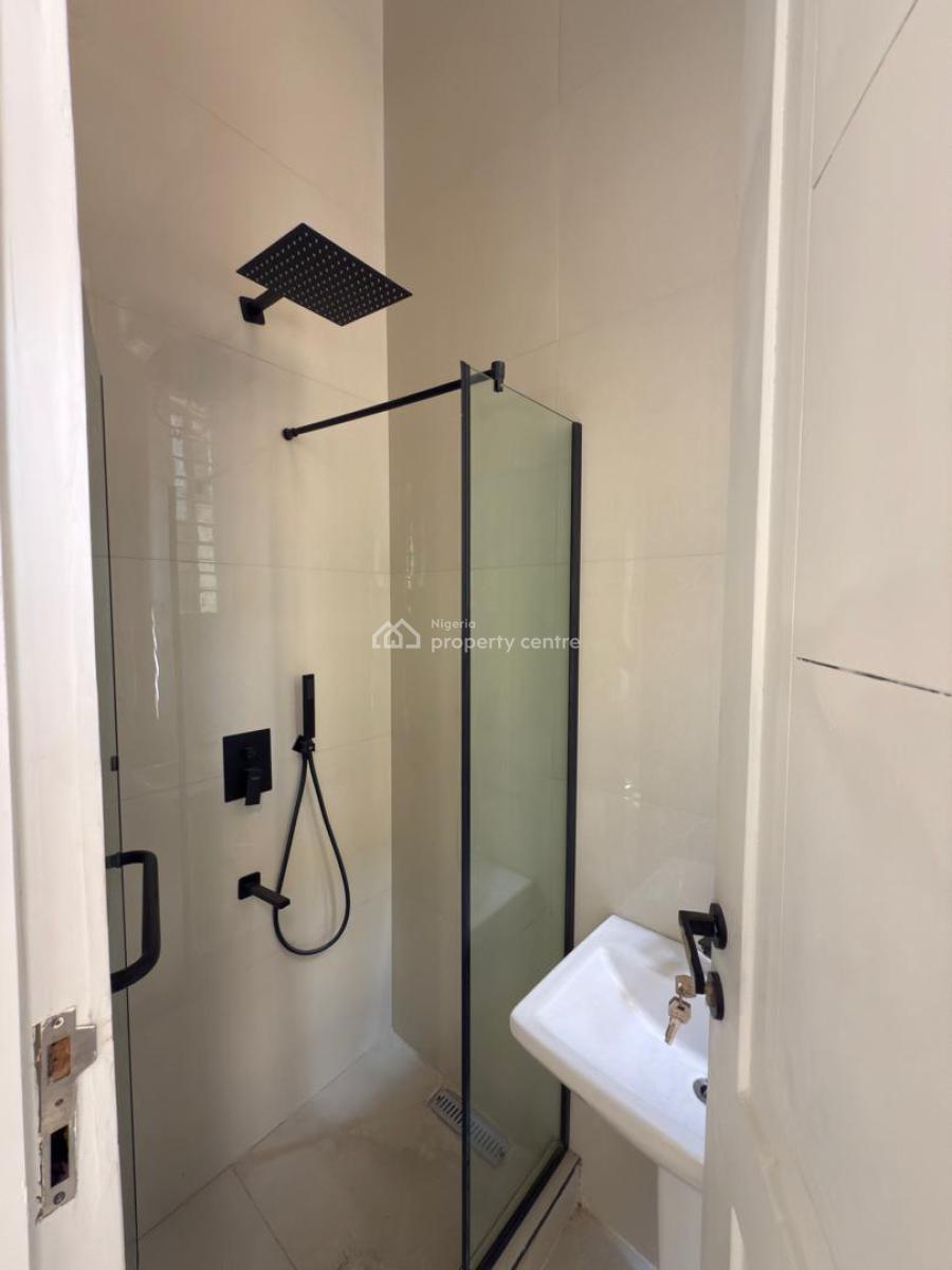 Aesthetically Pleasing 3 Bedroom Apartment with a Gym,pool, Lekki Phase 1, Lekki, Lagos, Flat / Apartment for Sale