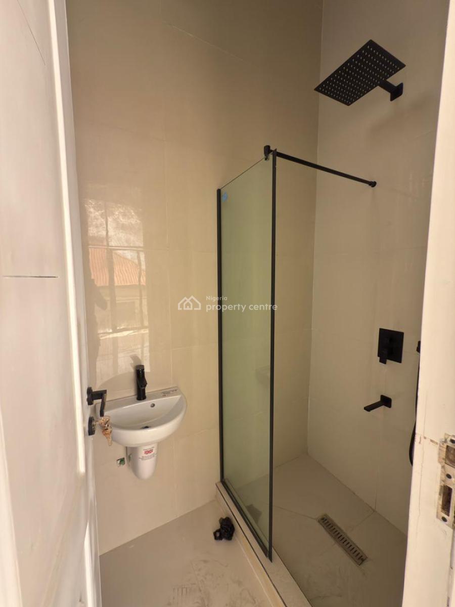 Aesthetically Pleasing 3 Bedroom Apartment with a Gym,pool, Lekki Phase 1, Lekki, Lagos, Flat / Apartment for Sale