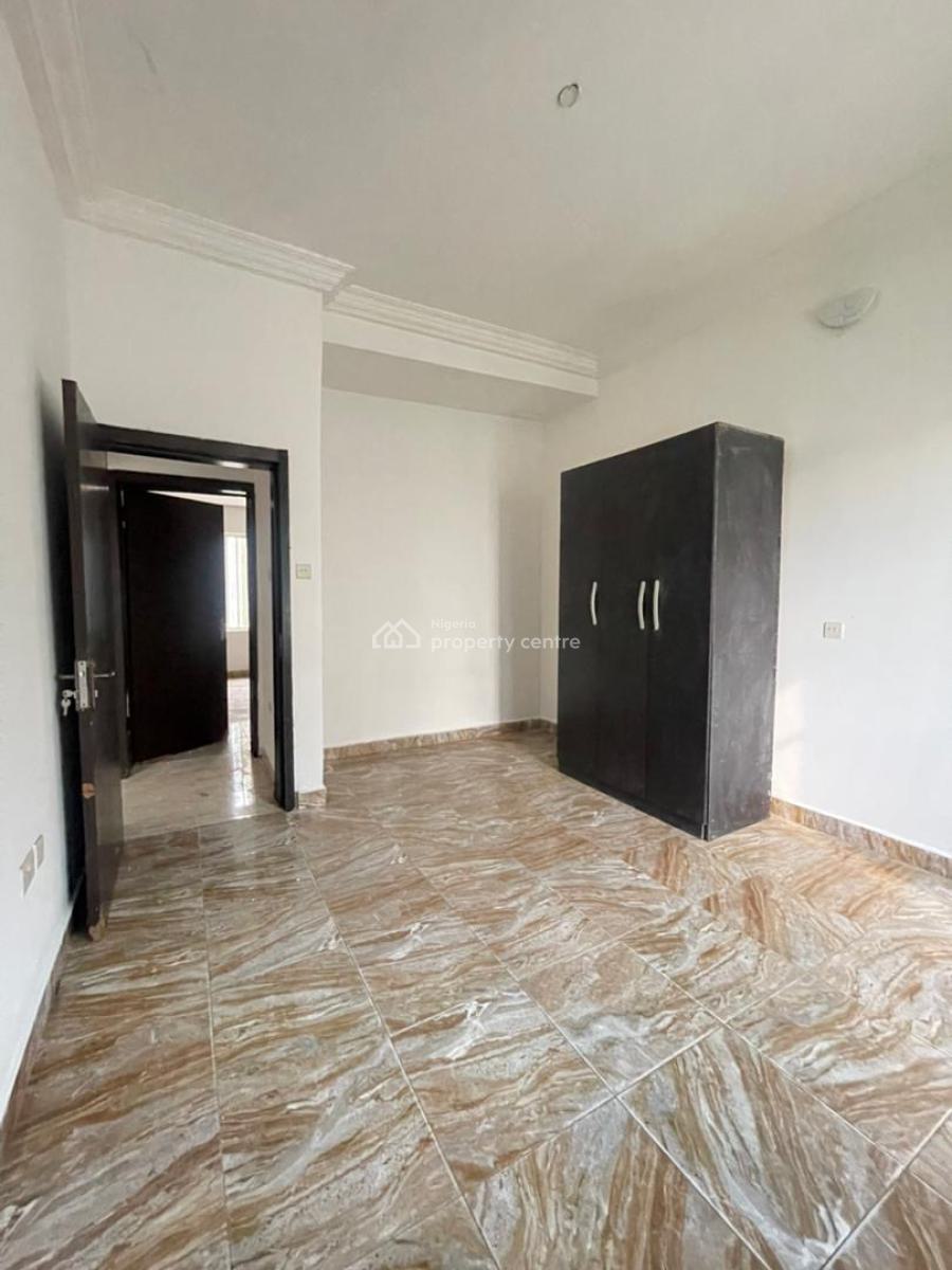 Standard 2 Bedroom Apartment, Ajah Mobile Road Ajah Ilaje, Ilaje, Ajah, Lagos, Flat / Apartment for Rent