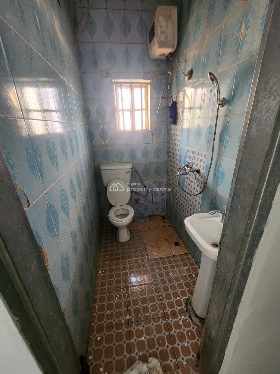 Luxury Two Bedroom Block of Flat, News Engineering, Dawaki, Gwarinpa, Abuja, Flat / Apartment for Rent