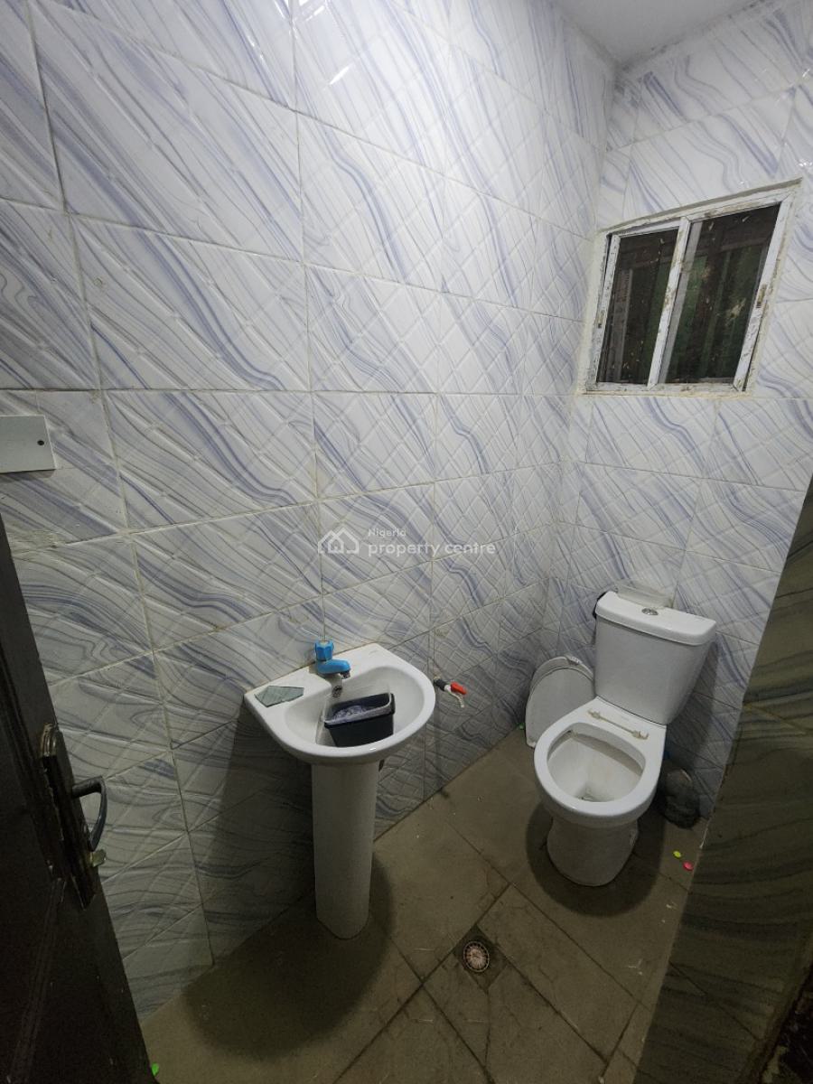 Luxury Two Bedroom Block of Flat, News Engineering, Dawaki, Gwarinpa, Abuja, Flat / Apartment for Rent