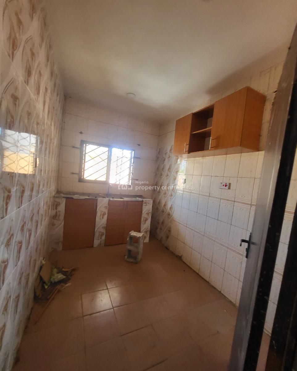 Luxurious Massive 1bedroom Flat, By Old Secteriate, Durumi, Abuja, Flat / Apartment for Rent