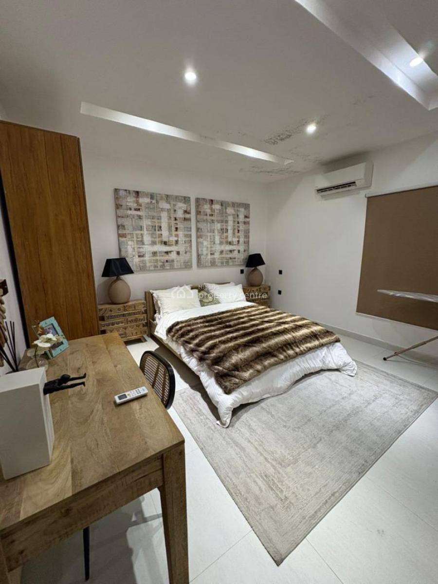 Luxury 3 Bedroom Apartment  with Ps5 (fifa 24, Cod) Snooker  Starlink, Lekki Phase 1, Lekki, Lagos, Flat / Apartment Short Let