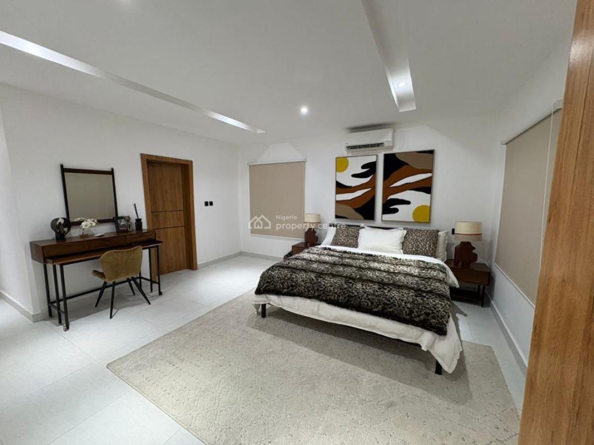 Luxury 3 Bedroom Apartment  with Ps5 (fifa 24, Cod) Snooker  Starlink, Lekki Phase 1, Lekki, Lagos, Flat / Apartment Short Let