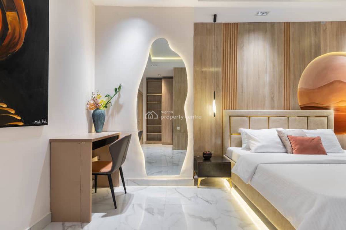 Self Compound 4-bedroom with Ps5 and Bathtub with 24hrs Light, Lekki Phase 1, Lekki, Lagos, Flat / Apartment Short Let