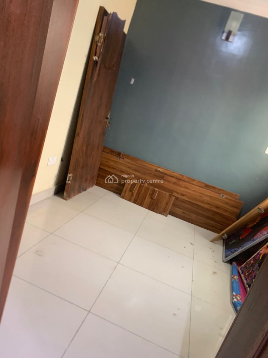 Well Maintained and Massive 3bed Room Duplex, Maple Court , Orchid Road Lekki, Lekki Expressway, Lekki, Lagos, Terraced Duplex for Rent