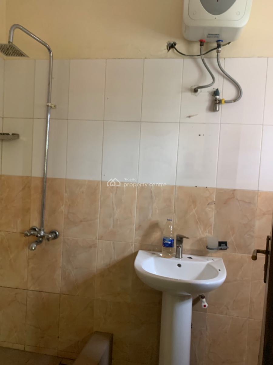 Well Maintained and Massive 3bed Room Duplex, Maple Court , Orchid Road Lekki, Lekki Expressway, Lekki, Lagos, Terraced Duplex for Rent