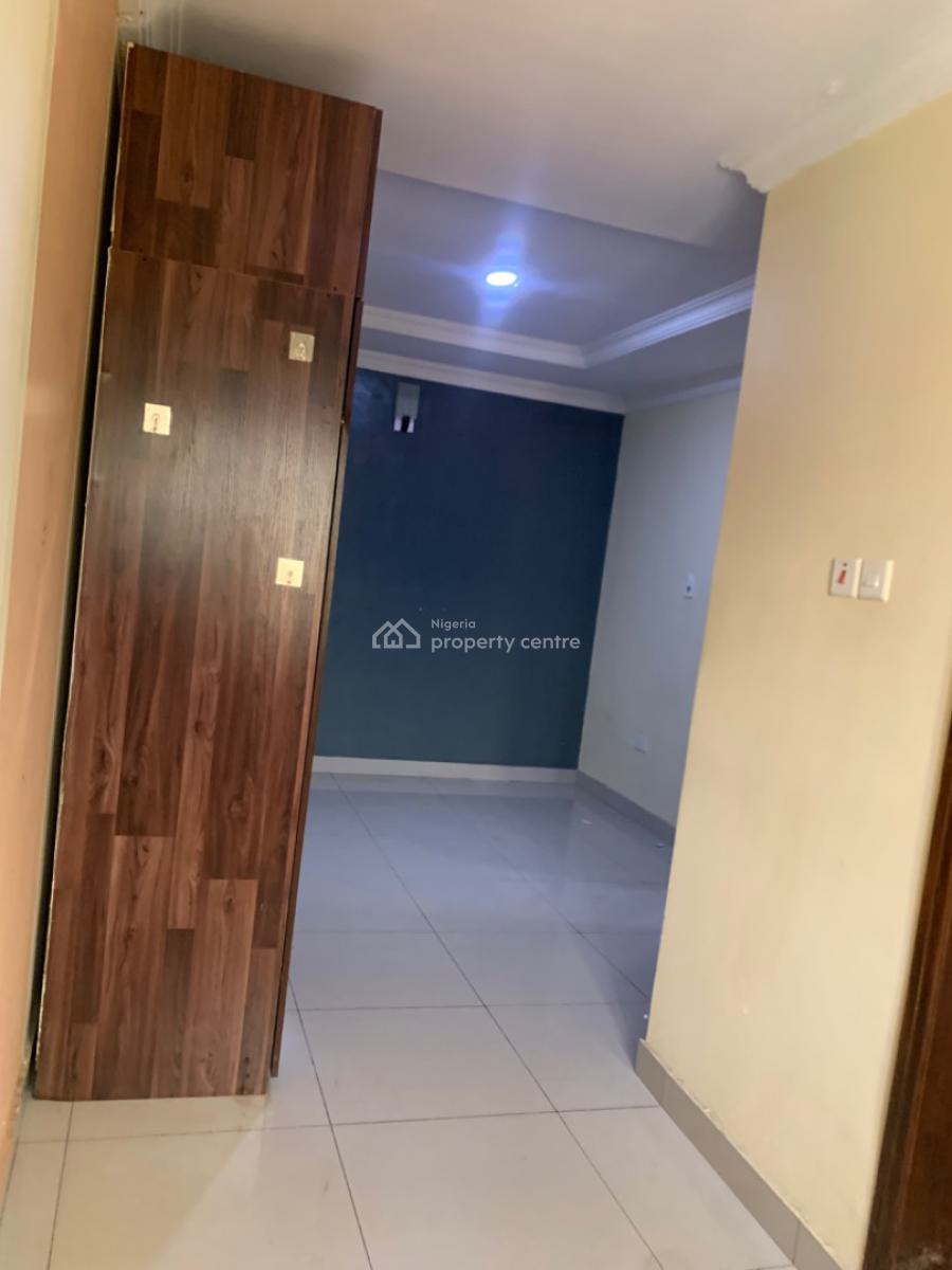 Well Maintained and Massive 3bed Room Duplex, Maple Court , Orchid Road Lekki, Lekki Expressway, Lekki, Lagos, Terraced Duplex for Rent