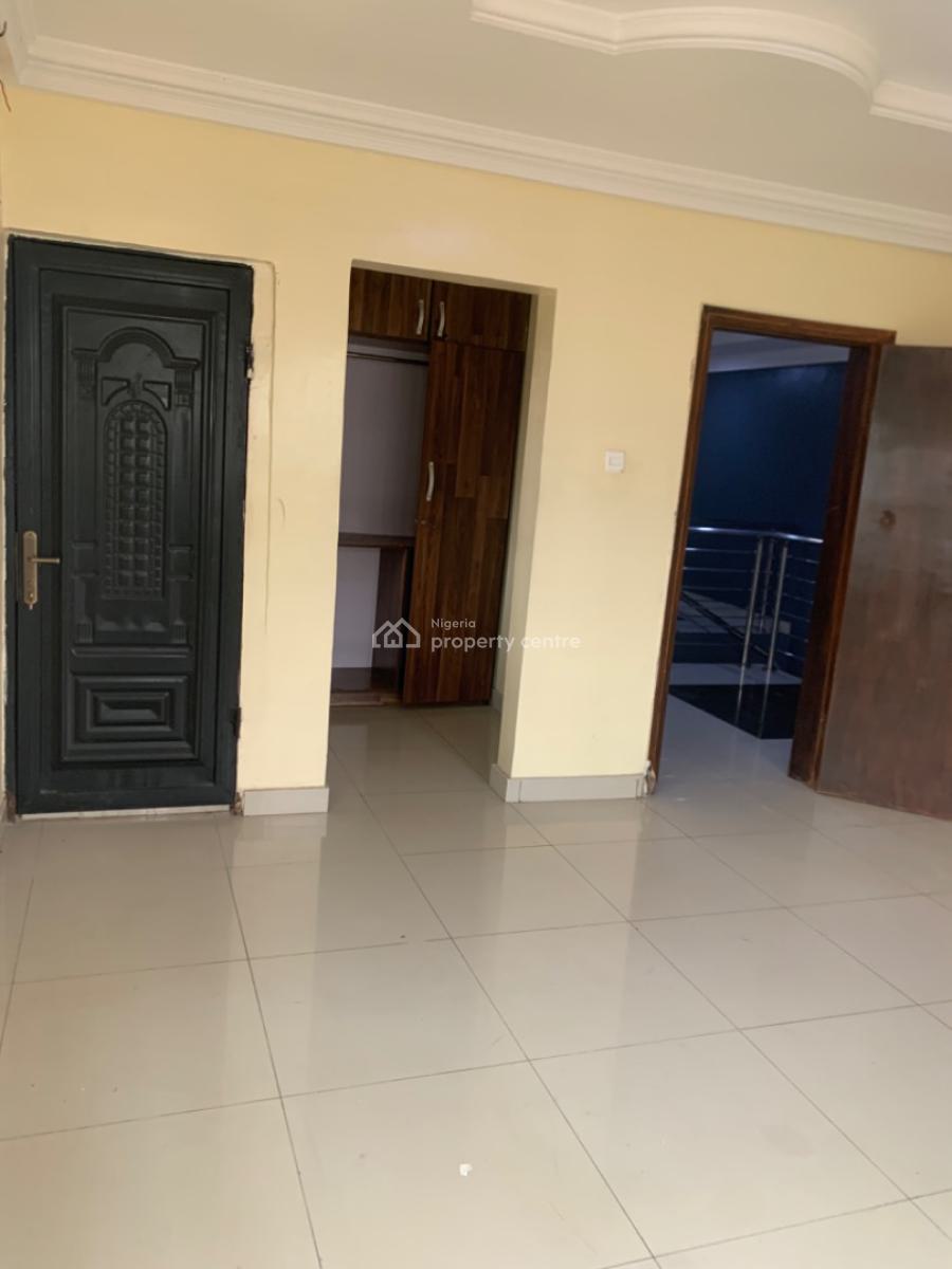 Well Maintained and Massive 3bed Room Duplex, Maple Court , Orchid Road Lekki, Lekki Expressway, Lekki, Lagos, Terraced Duplex for Rent