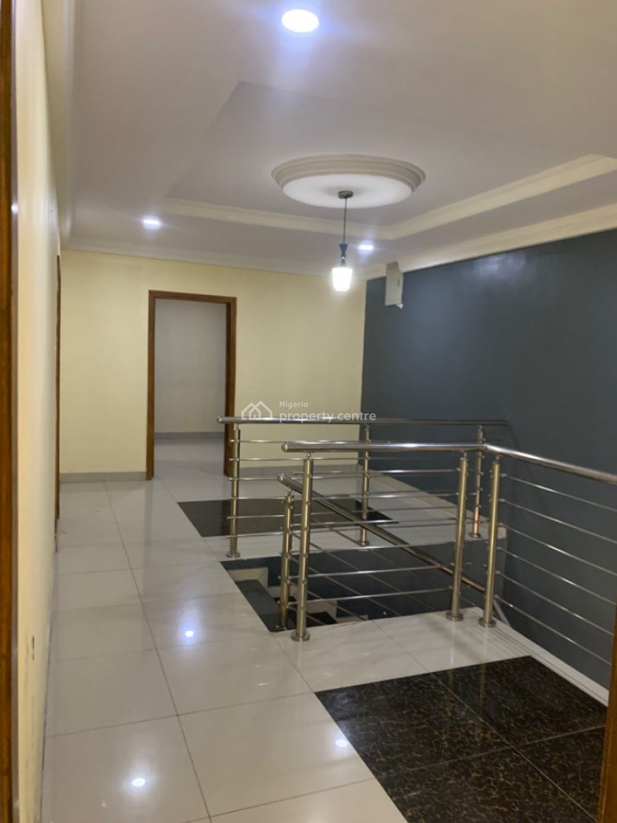 Well Maintained and Massive 3bed Room Duplex, Maple Court , Orchid Road Lekki, Lekki Expressway, Lekki, Lagos, Terraced Duplex for Rent