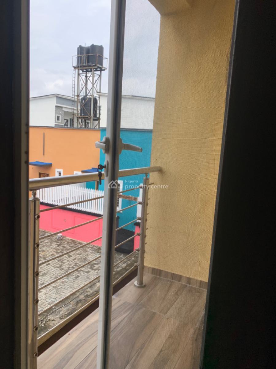 Well Maintained and Massive 3bed Room Duplex, Maple Court , Orchid Road Lekki, Lekki Expressway, Lekki, Lagos, Terraced Duplex for Rent