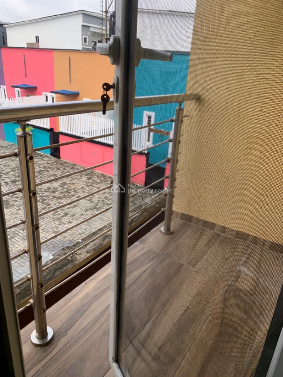 Well Maintained and Massive 3bed Room Duplex, Maple Court , Orchid Road Lekki, Lekki Expressway, Lekki, Lagos, Terraced Duplex for Rent