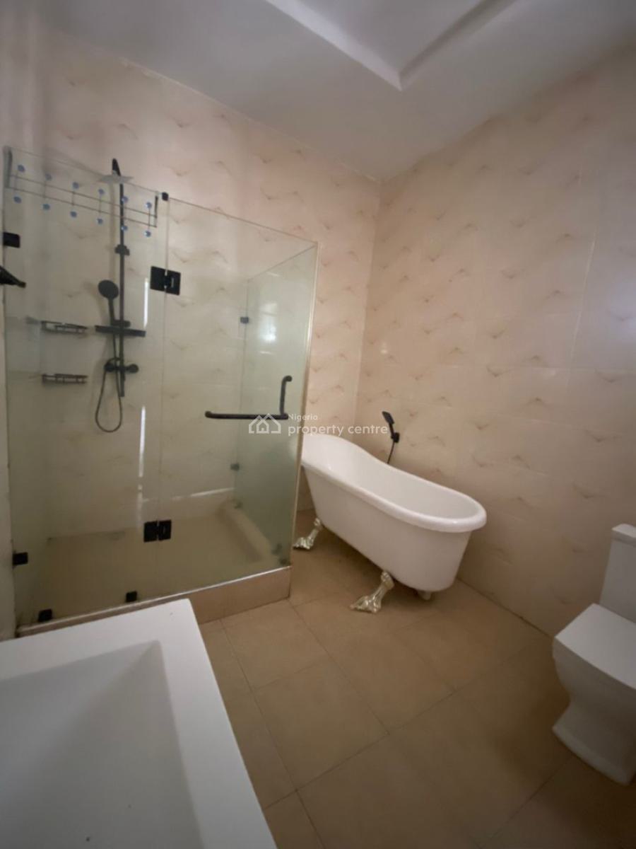 Spacious Master Bedroom in a Shared Apartment, Osapa London Lekki Lagos, Osapa, Lekki, Lagos, Flat / Apartment for Rent