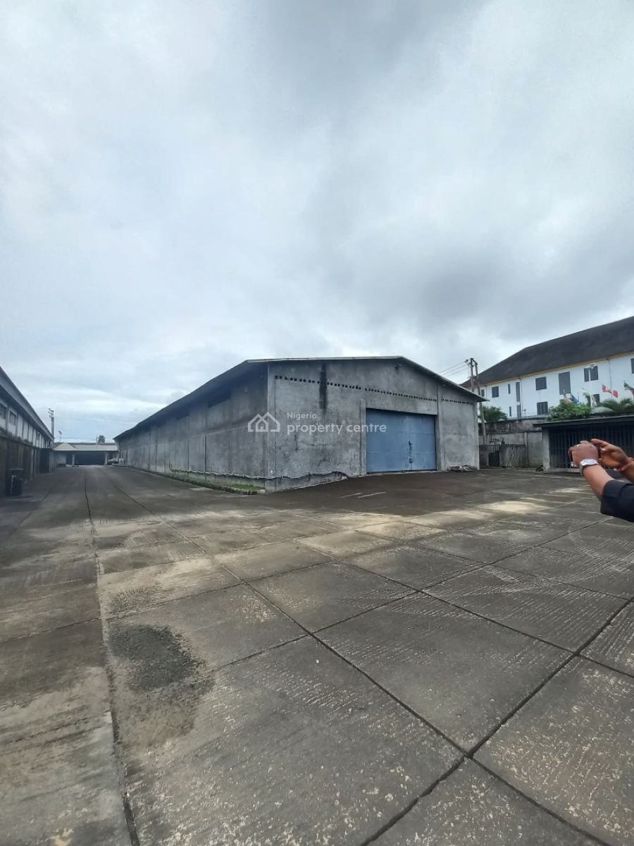 Standard Warehouse in a Well Located Environment, Peter Odili Road Trans Amadi, Trans Amadi, Port Harcourt, Rivers, Warehouse for Sale