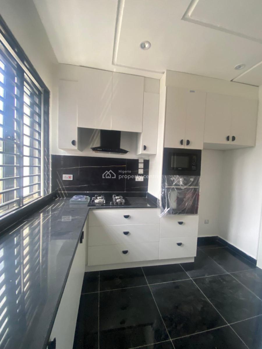 Comfortable Living! 2-bedroom Apartment with Ac & 24/7 Security, Ikate, Lekki, Lagos, Flat / Apartment for Sale