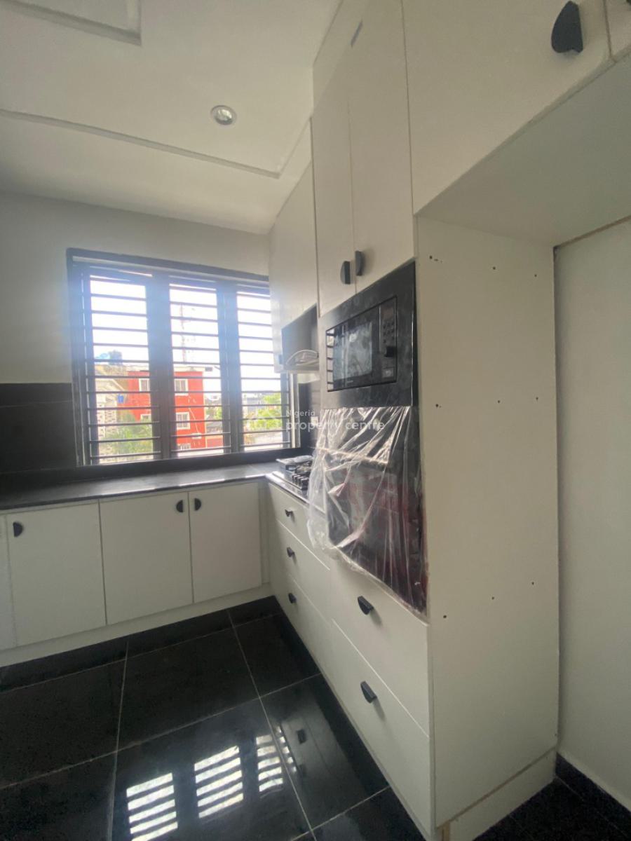 Comfortable Living! 2-bedroom Apartment with Ac & 24/7 Security, Ikate, Lekki, Lagos, Flat / Apartment for Sale