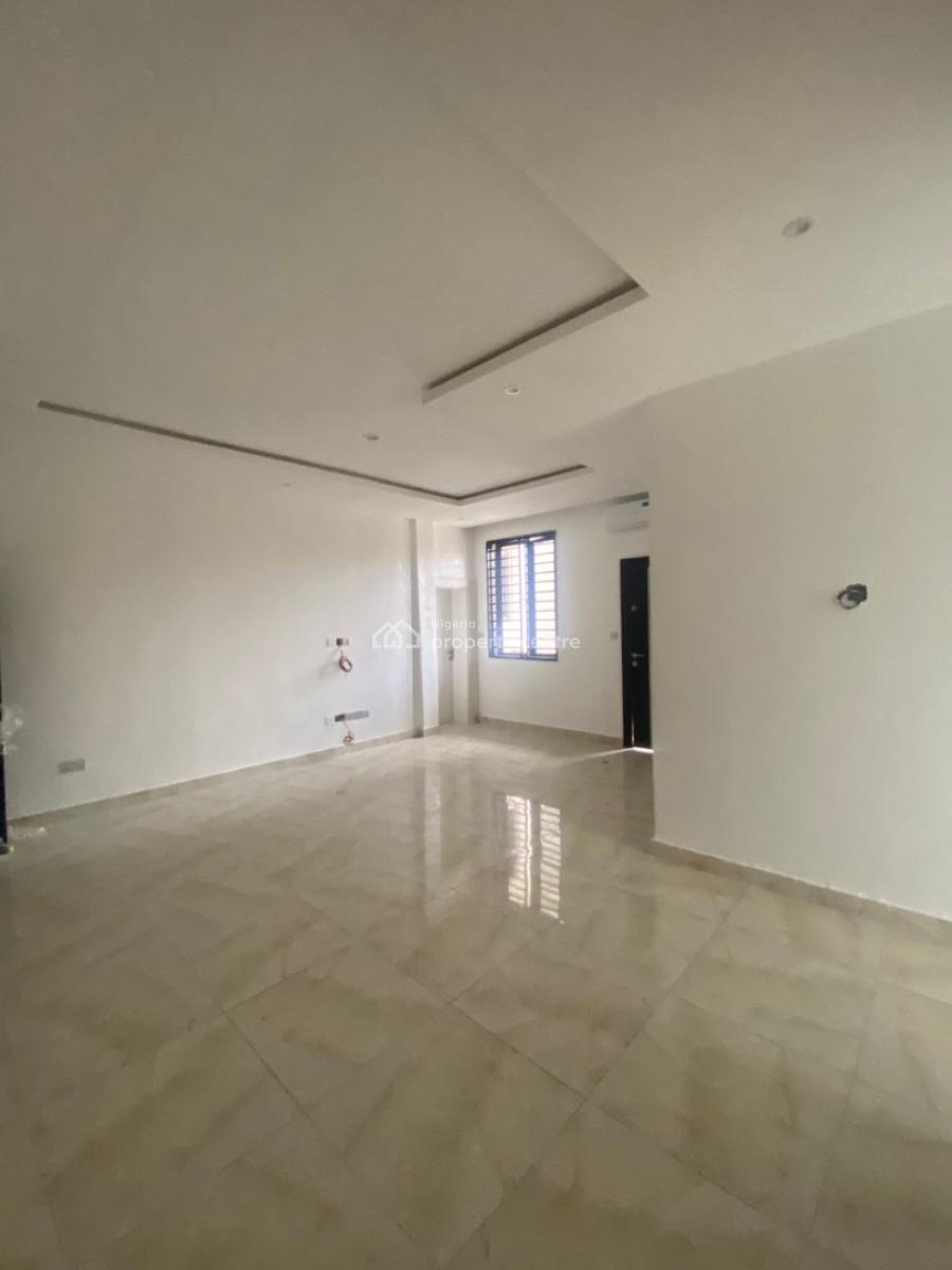 Comfortable Living! 2-bedroom Apartment with Ac & 24/7 Security, Ikate, Lekki, Lagos, Flat / Apartment for Sale