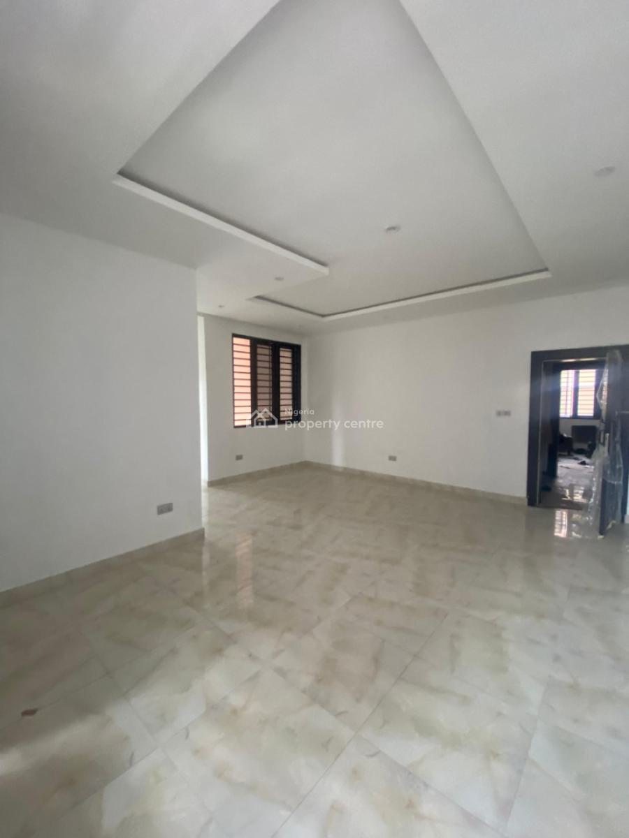 Comfortable Living! 2-bedroom Apartment with Ac & 24/7 Security, Ikate, Lekki, Lagos, Flat / Apartment for Sale