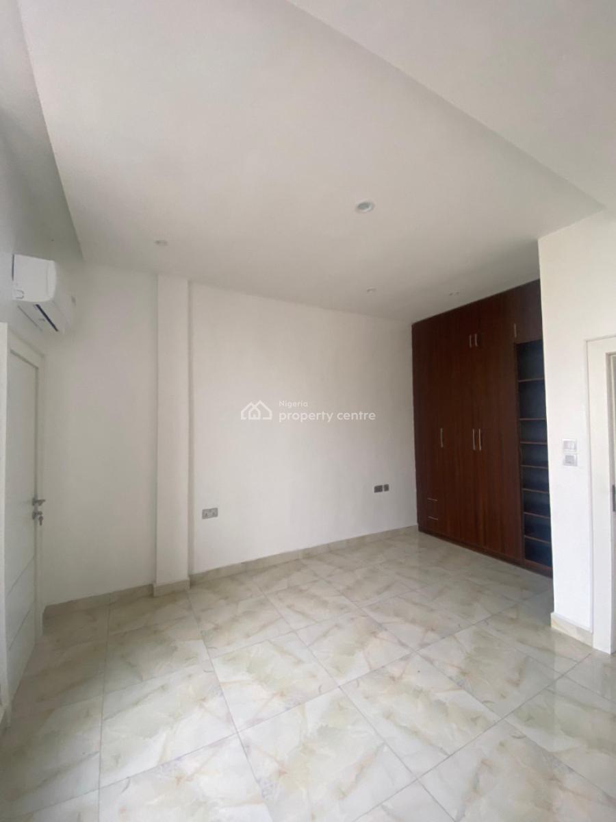 Comfortable Living! 2-bedroom Apartment with Ac & 24/7 Security, Ikate, Lekki, Lagos, Flat / Apartment for Sale