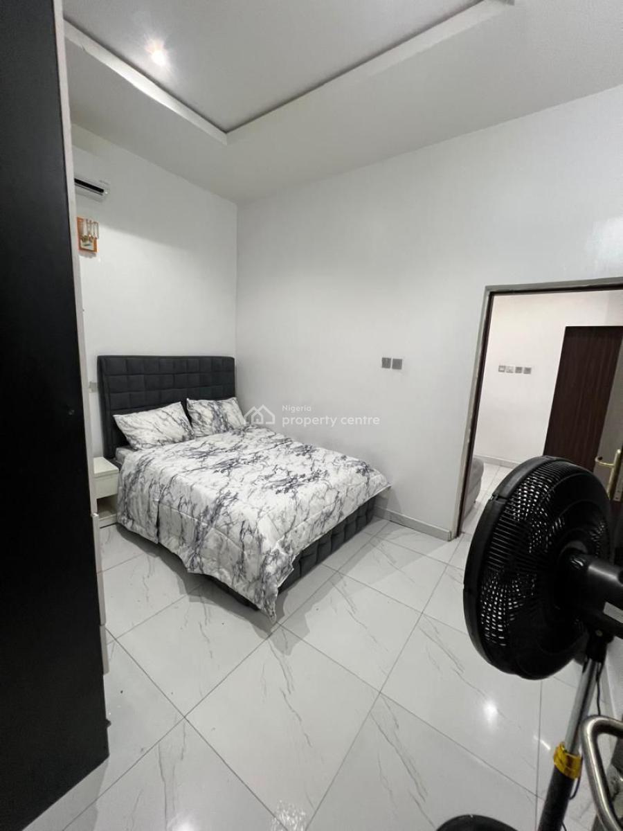 Tastefully Furnished Semi Master Bedroom + Shared Kitchen, Orchid Road, Lekki, Lagos, Terraced Duplex for Rent