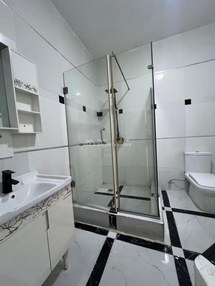 Beautiful Master Bedroom in a Shared Apartment, Royal View Estate, By Ikota School Bus Stop, Lekki, Lagos, Self Contain (single Rooms) for Rent