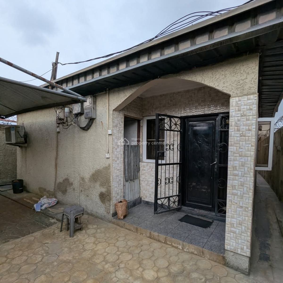 3 Bedroom Ensuite Bungalow with Bq Land Size - 243 Square Meters, Ikosi Ketu, Ikosi, Ketu, Lagos, Terraced Bungalow for Sale