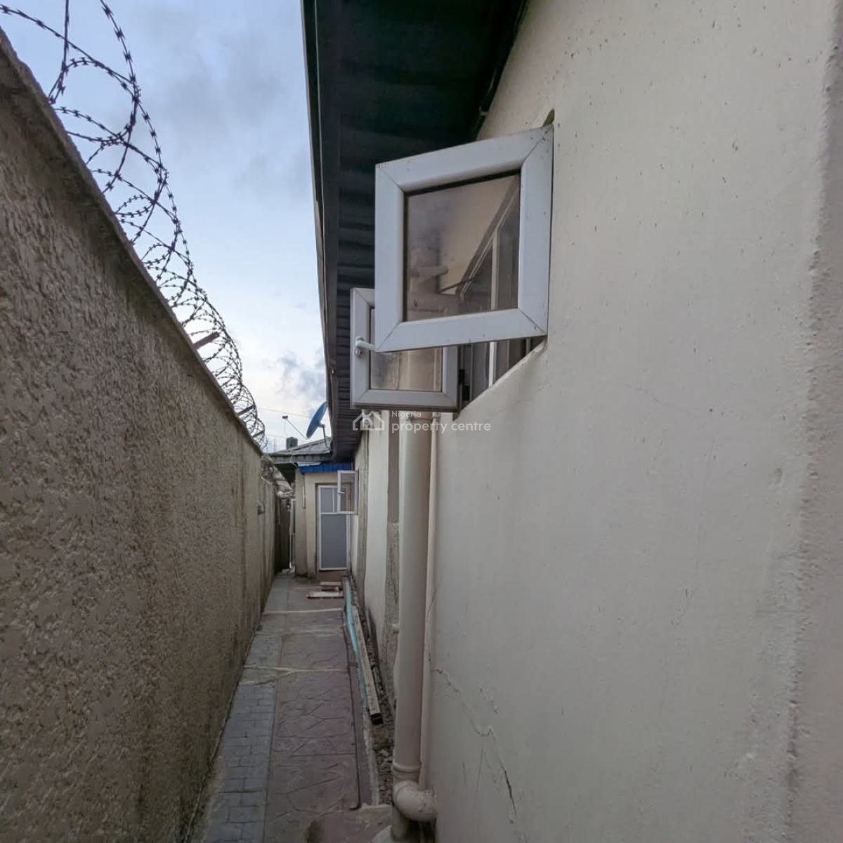 3 Bedroom Ensuite Bungalow with Bq Land Size - 243 Square Meters, Ikosi Ketu, Ikosi, Ketu, Lagos, Terraced Bungalow for Sale