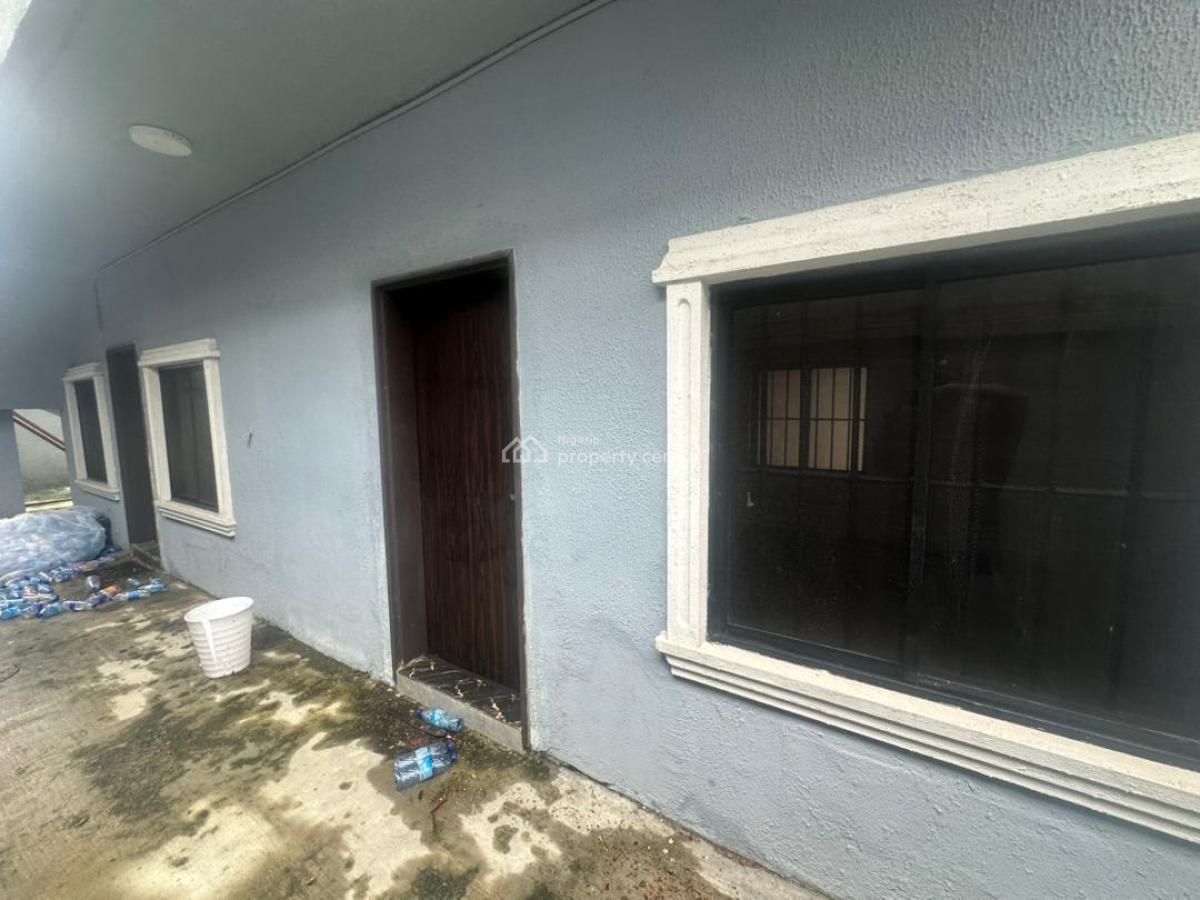 Standard Self Service Mini Flat, Off Ligali Ayorinde, Victoria Island (vi), Lagos, Mini Flat (room and Parlour) for Rent