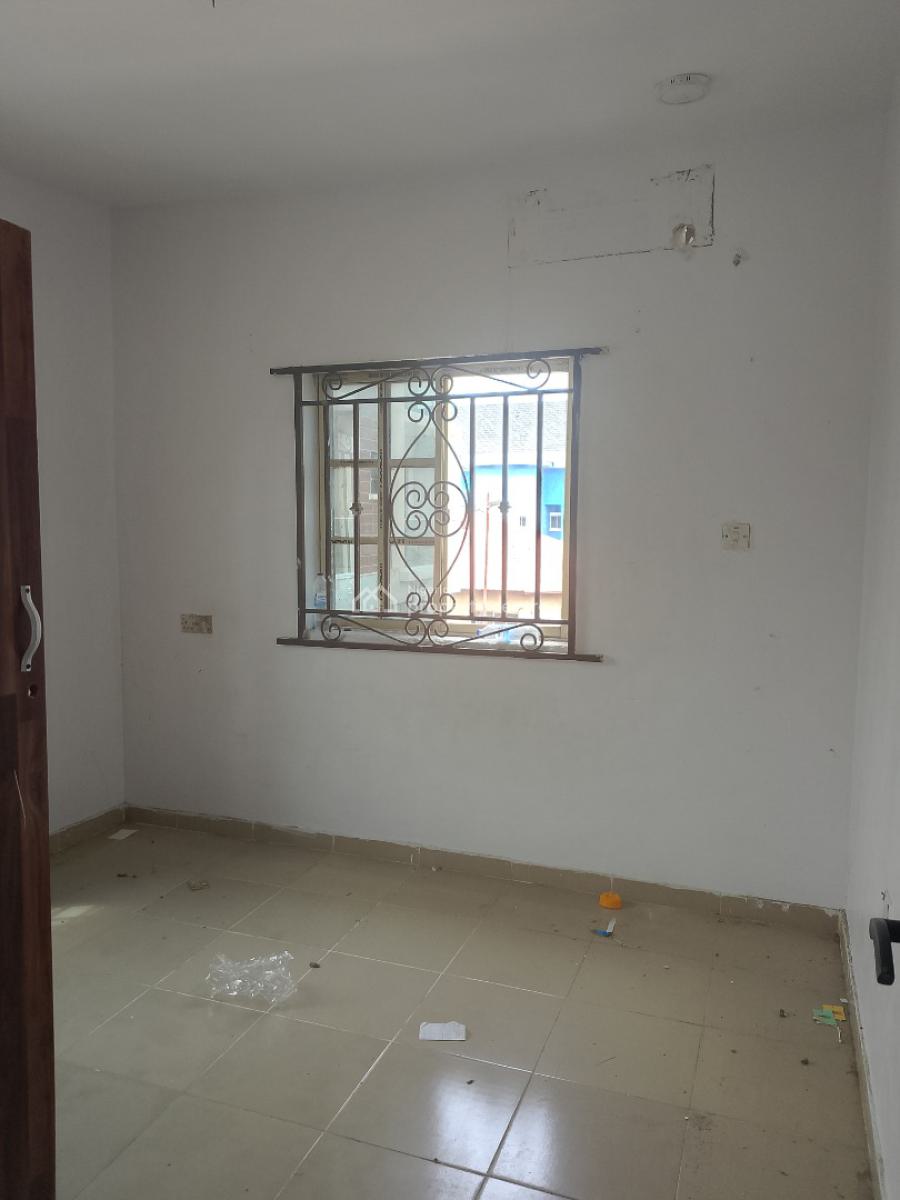 2 Bedroom Apartment Upstairs, Ologolo Lekki, Lekki, Lagos, Flat / Apartment for Rent