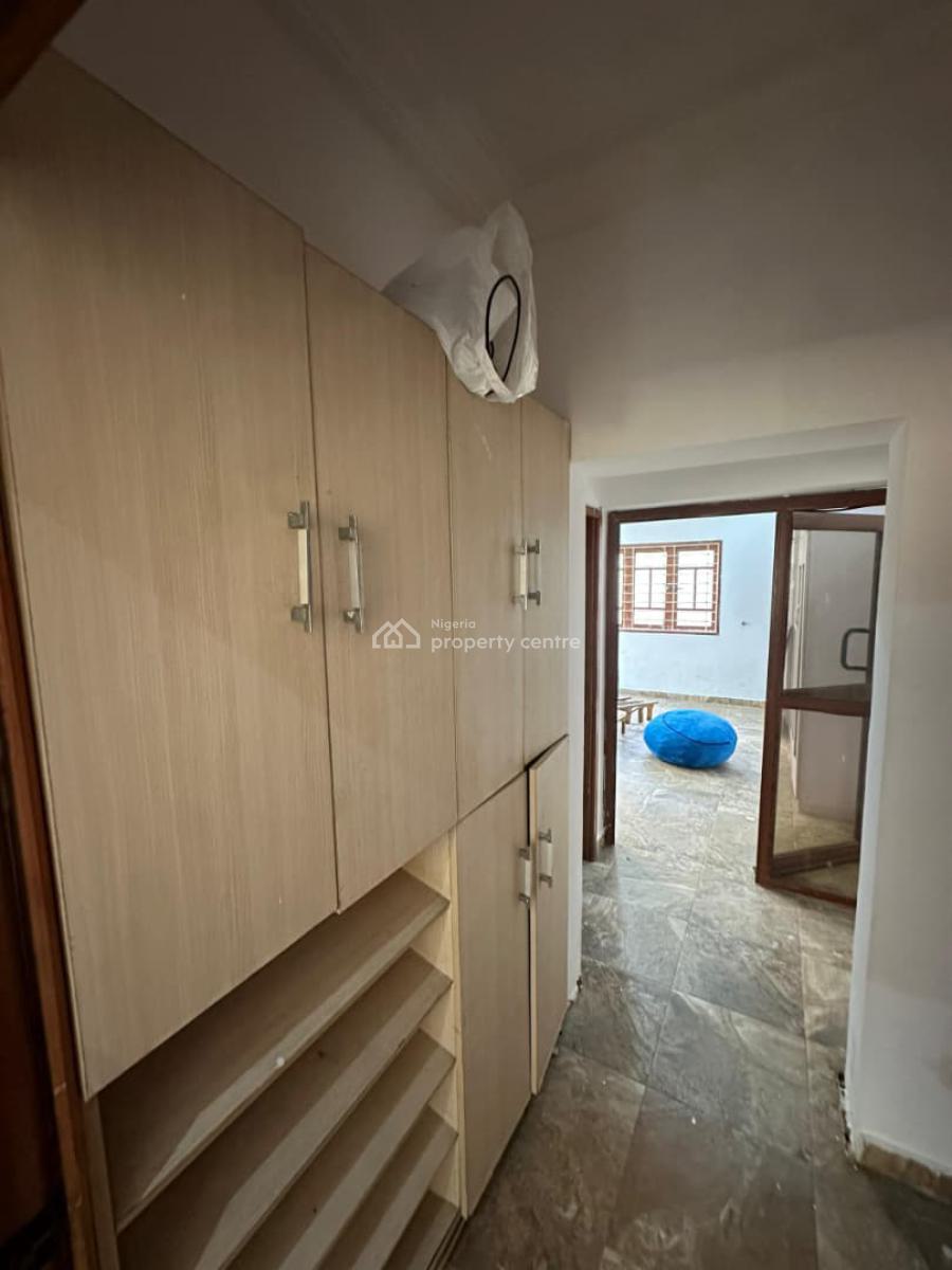 Renovated Miniflat Available, Ologolo, Lekki, Lagos, Flat / Apartment for Rent