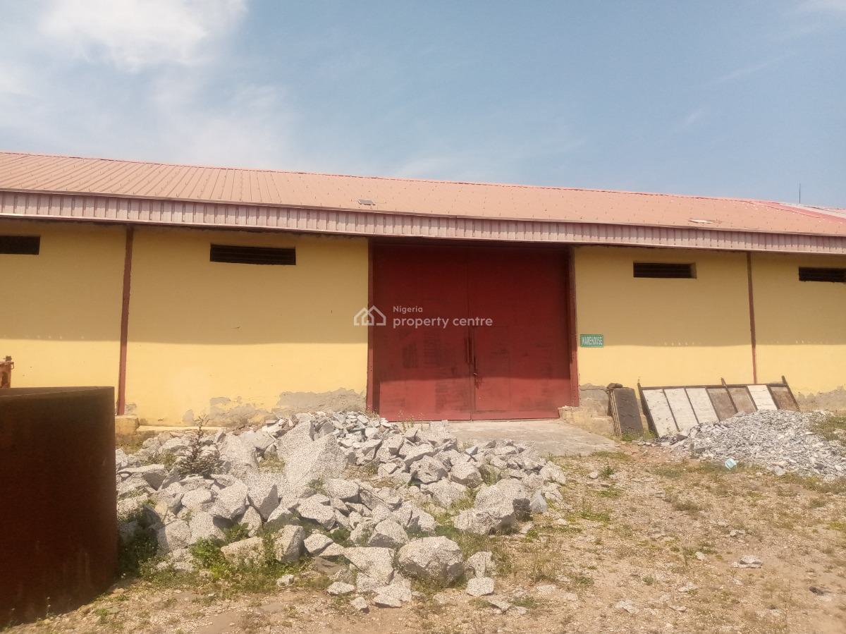 Standard Concrete Warehouse, Deide Kubwa Express, Kubwa, Abuja, Warehouse for Rent