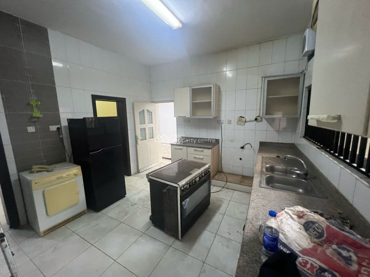 Luxury 3 Bedroom Apartment with Bq, Lekki Phase 1, Lekki, Lagos, Flat / Apartment for Rent