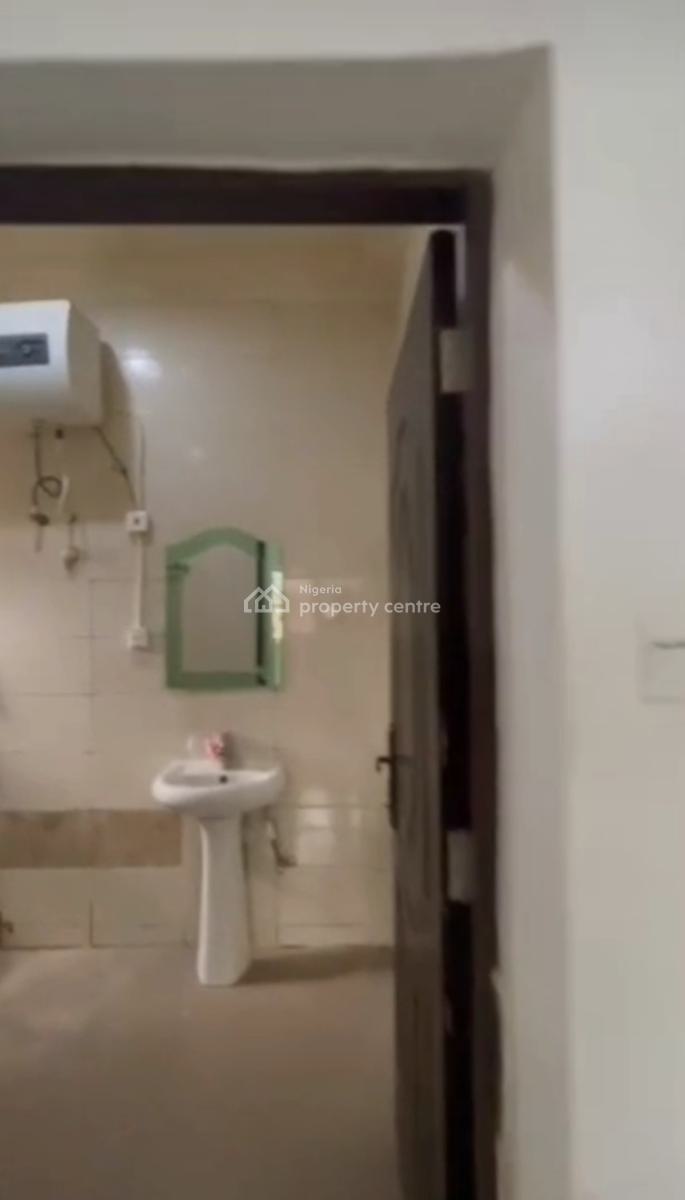 Sharp Spaciously Built 3 Bedrooms Flat 5.5m Annum, Jabi, Abuja, Flat / Apartment for Rent