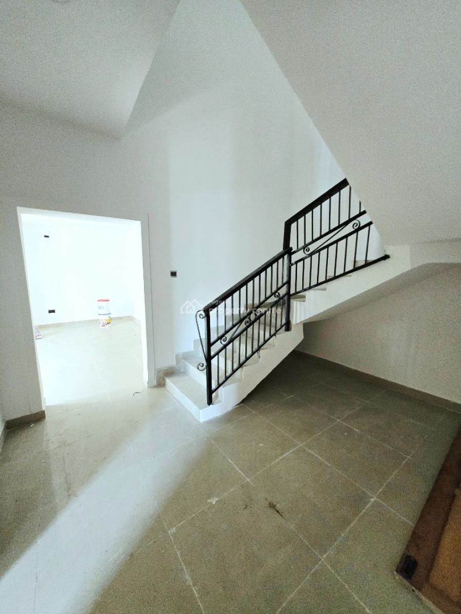 3 Bedroom Duplex, Lekki Phase 1, Lekki, Lagos, Office Space for Rent