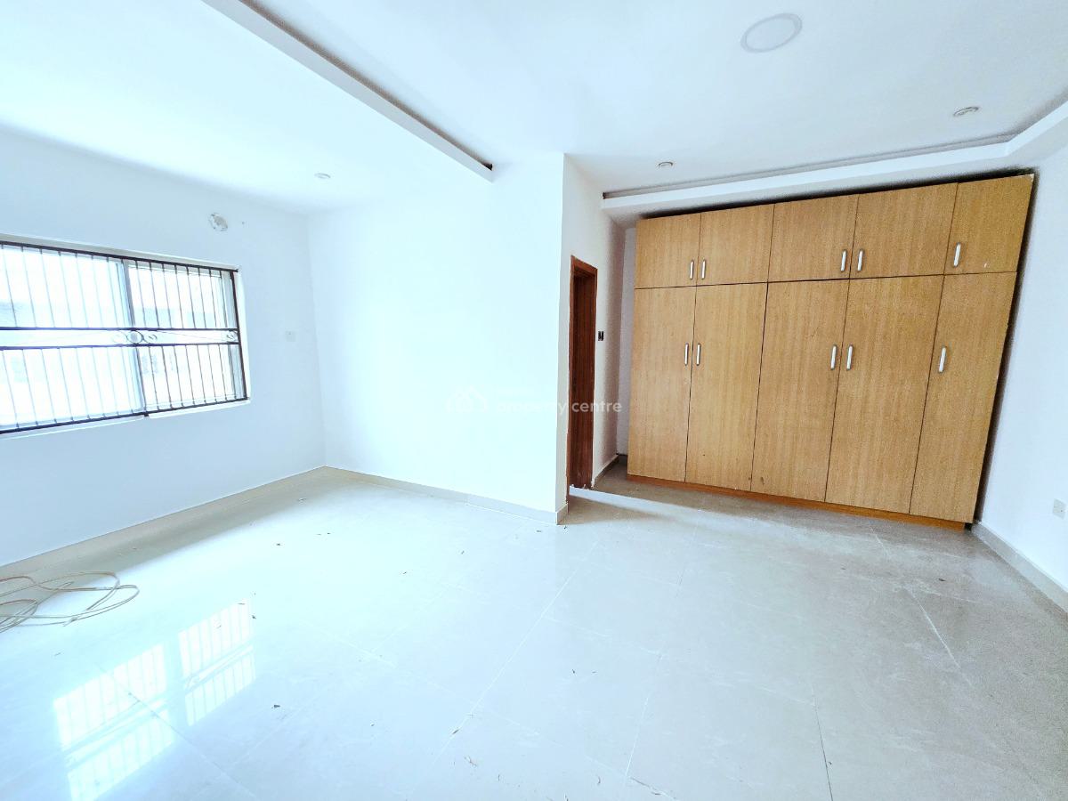 3 Bedroom Duplex, Lekki Phase 1, Lekki, Lagos, Office Space for Rent