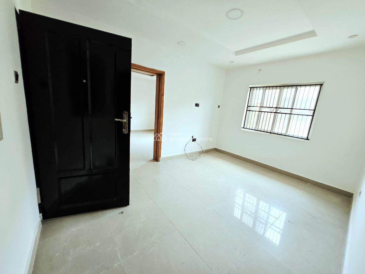 3 Bedroom Duplex, Lekki Phase 1, Lekki, Lagos, Office Space for Rent