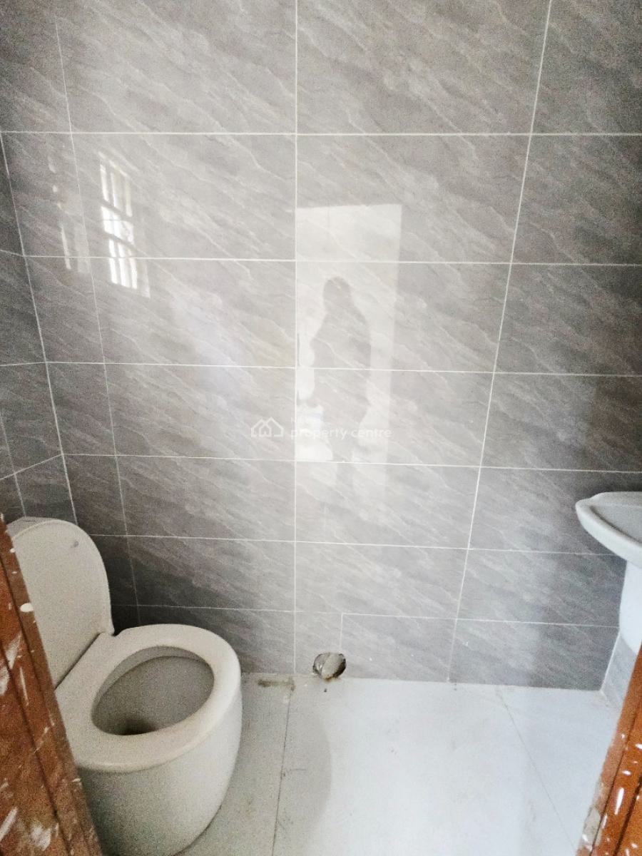 3 Bedroom Duplex, Lekki Phase 1, Lekki, Lagos, Office Space for Rent