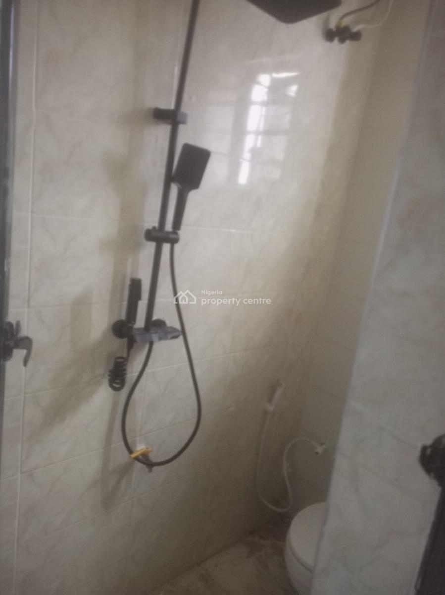 Luxury Newly Built 2 Bedroom, Hotel Bus Stop Bucknor Estate Jakande Axis., Isolo, Lagos, Flat / Apartment for Rent