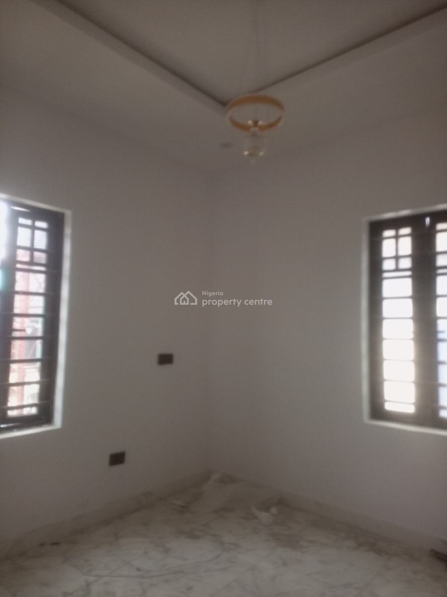 Luxury Newly Built 2 Bedroom, Hotel Bus Stop Bucknor Estate Jakande Axis., Isolo, Lagos, Flat / Apartment for Rent