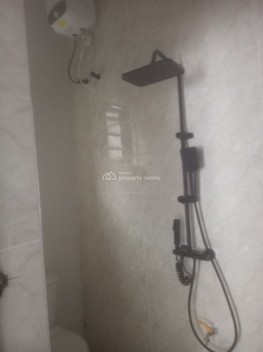 Luxury Newly Built 2 Bedroom, Hotel Bus Stop Bucknor Estate Jakande Axis., Isolo, Lagos, Flat / Apartment for Rent