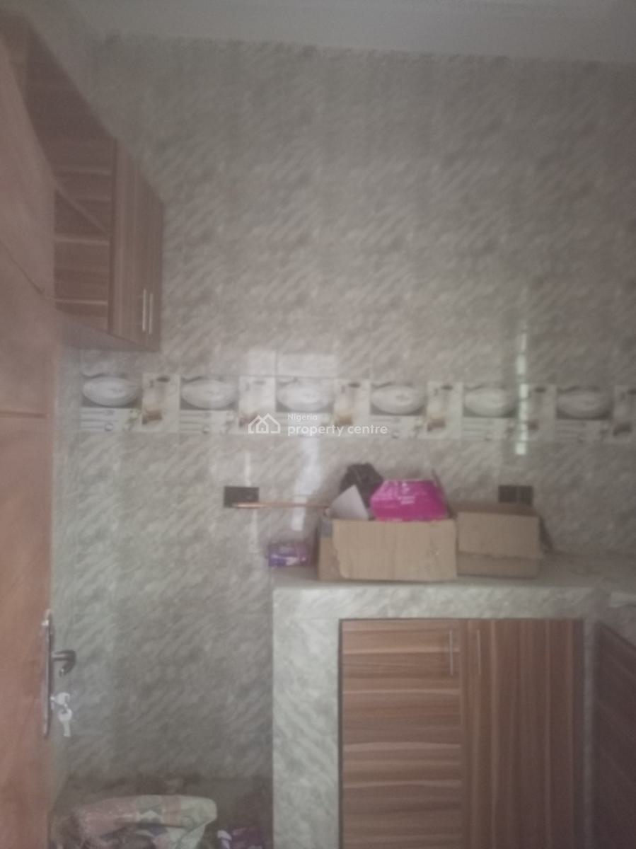 Luxury Newly Built 2 Bedroom, Hotel Bus Stop Bucknor Estate Jakande Axis., Isolo, Lagos, Flat / Apartment for Rent