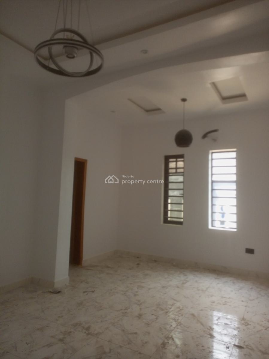 Luxury Newly Built 2 Bedroom, Hotel Bus Stop Bucknor Estate Jakande Axis., Isolo, Lagos, Flat / Apartment for Rent