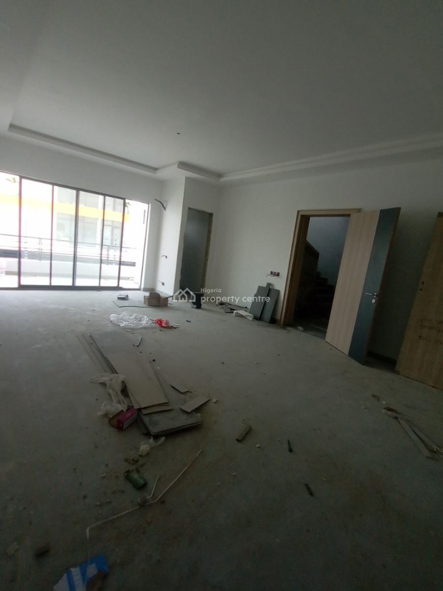 3 Bedroom Flat Upstairs, Phase 1, Lekki, Lagos, Flat / Apartment for Rent