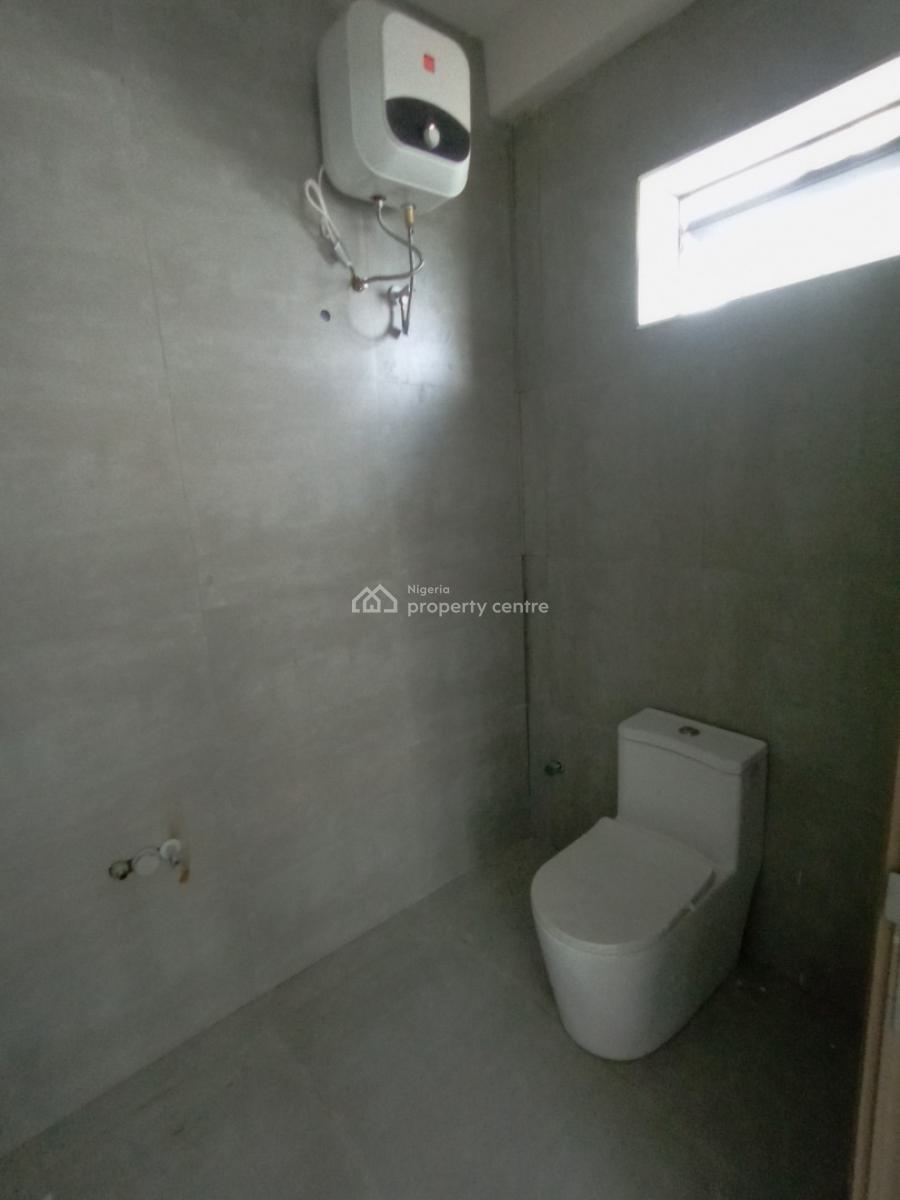 3 Bedroom Flat Upstairs, Phase 1, Lekki, Lagos, Flat / Apartment for Rent