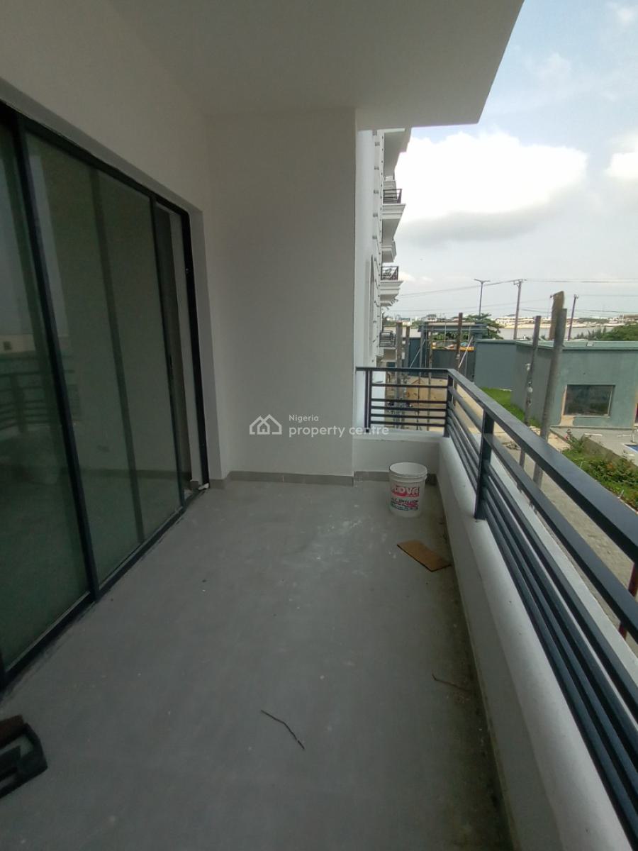 3 Bedroom Flat Upstairs, Phase 1, Lekki, Lagos, Flat / Apartment for Rent
