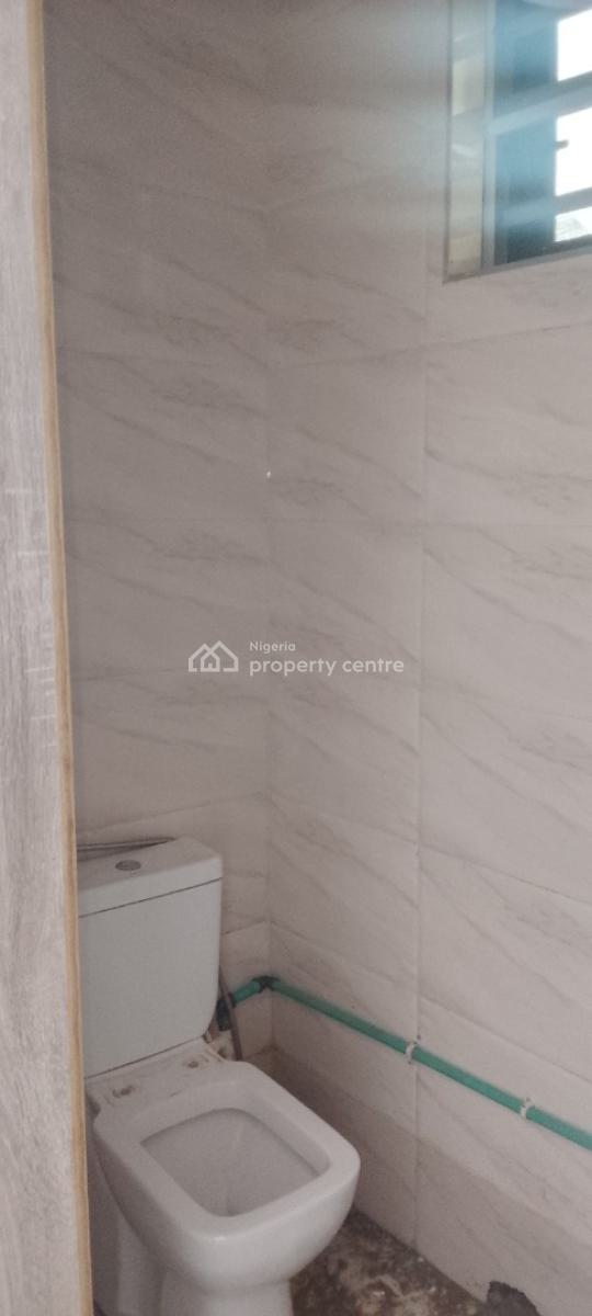 a Spacious Room Studio Apartment, Chevron Alternative Route/ Angle View Estate / Chevron, Lekki, Lagos, Self Contain (single Rooms) for Rent