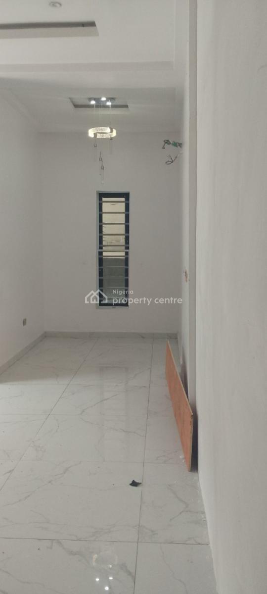 a Spacious Room Studio Apartment, Chevron Alternative Route/ Angle View Estate / Chevron, Lekki, Lagos, Self Contain (single Rooms) for Rent