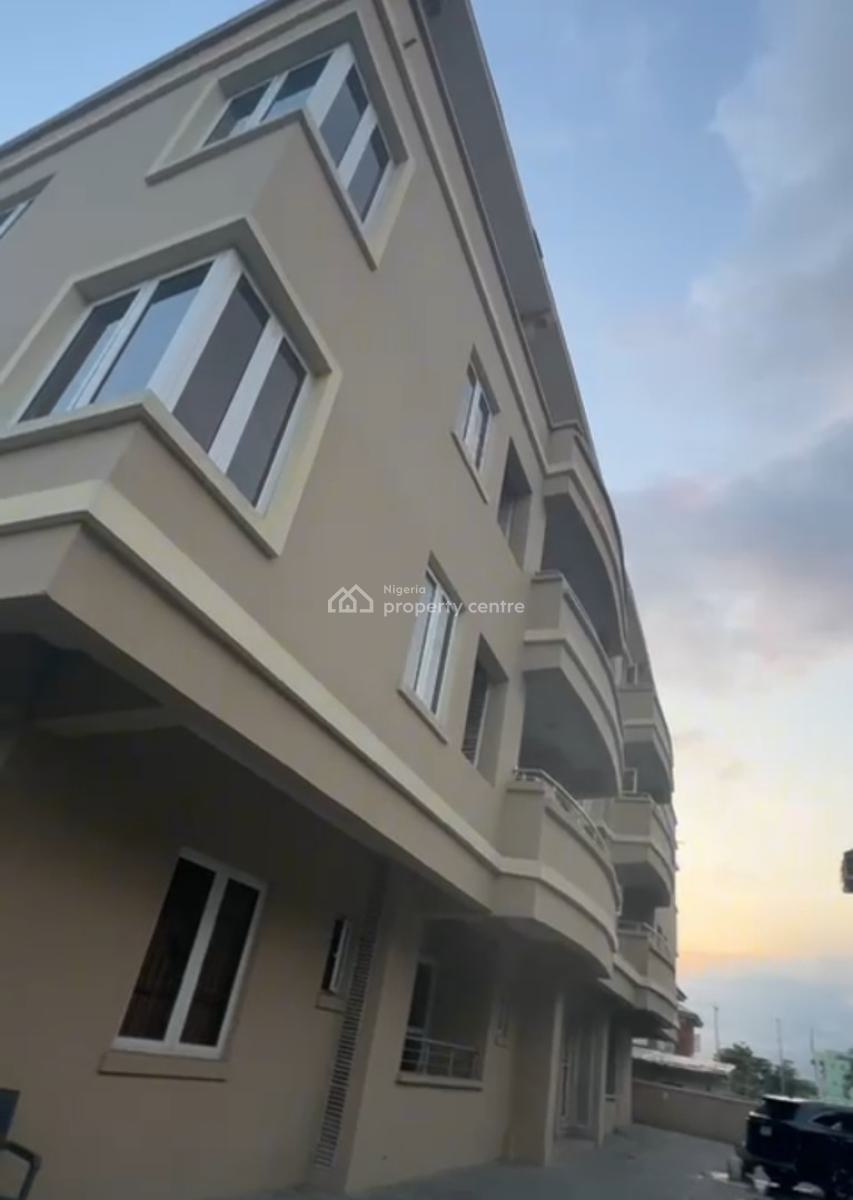 a Lovely Newly Built 3bedrooms Flat Apartment with a Maids Room, Lekki Phase 1, Lekki Phase 1, Lekki, Lagos, House for Rent
